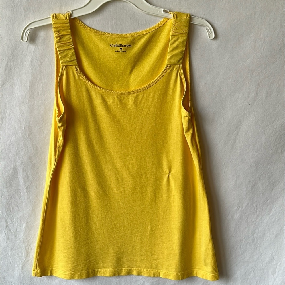 Croft & Barrow yellow tank top, size M